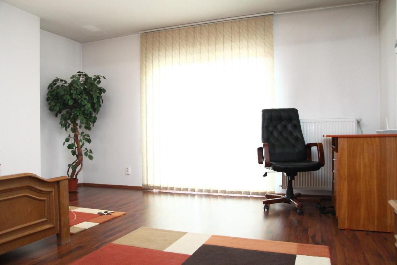 Mellis 1 Apartment